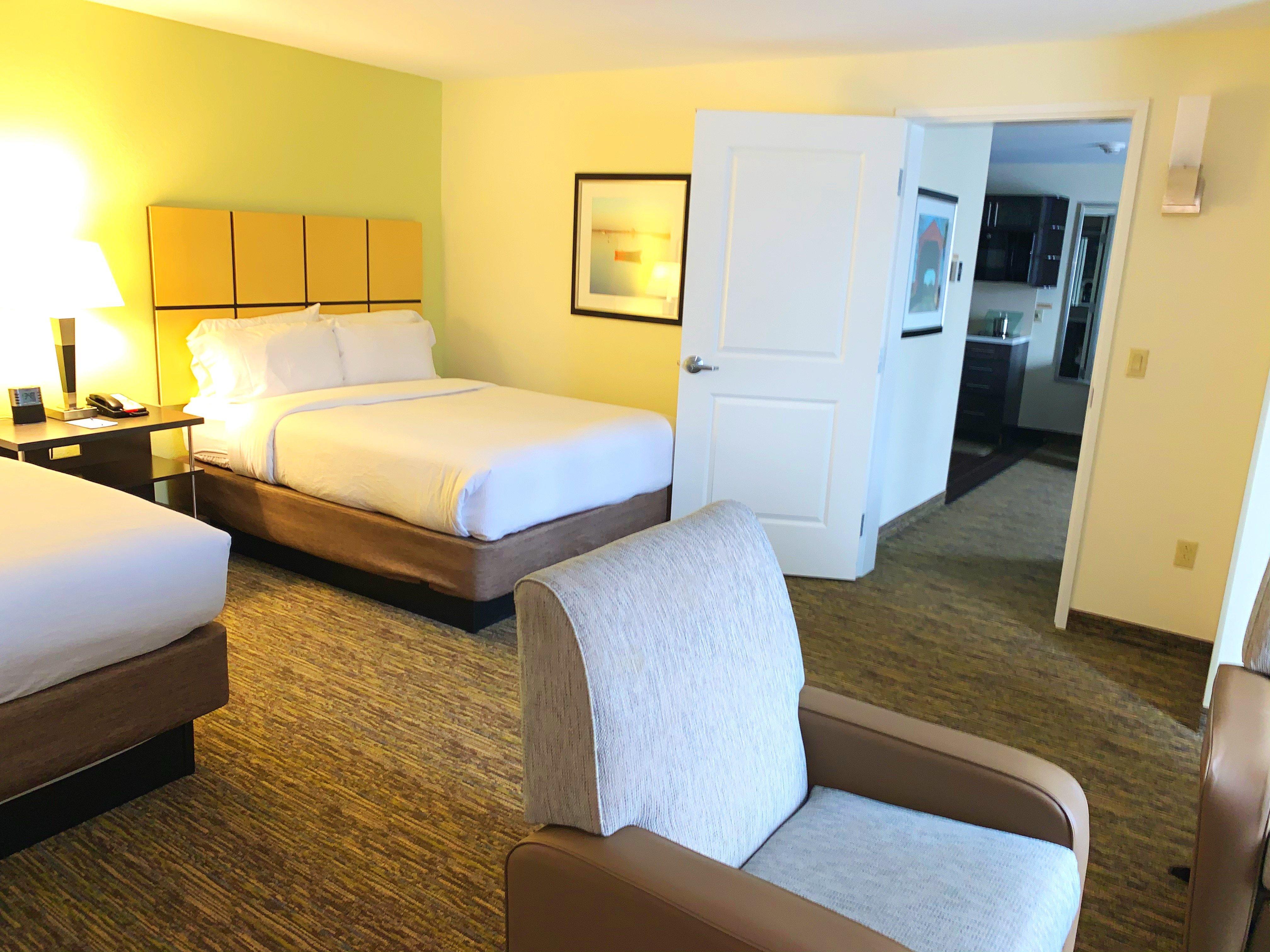 Candlewood Suites Belle Vernon By Ihg Екстер'єр фото